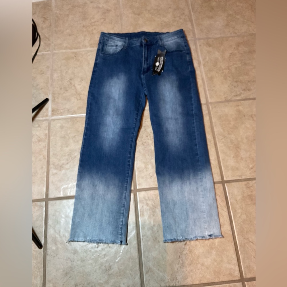 Crazy Train Wide Leg Crop Jeans Ombre Lower Leg Raw Hem Women’s Size 15/32 NWT
